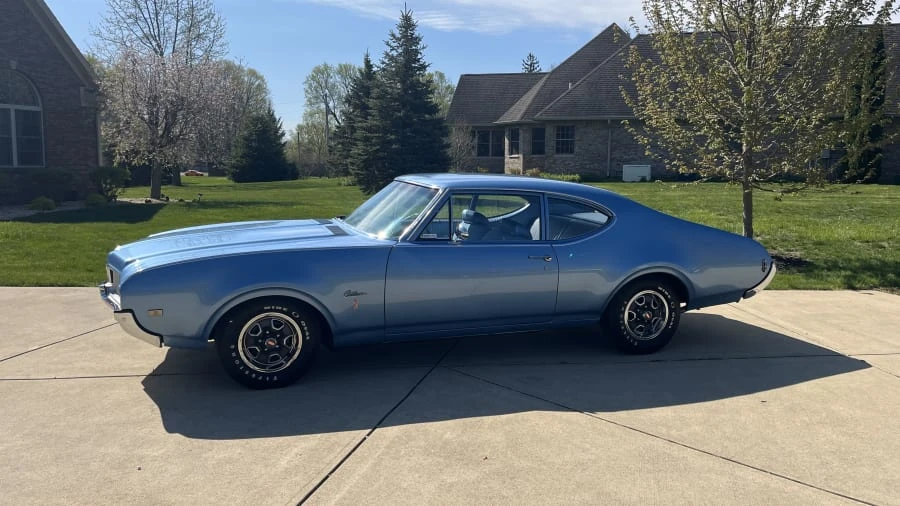 1969 Oldsmobile Cutlass Supreme - Image 2 of 12