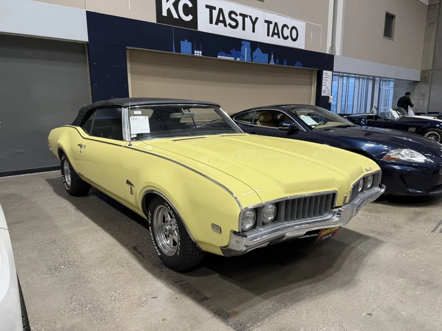 1969 Oldsmobile Cutlass Supreme - Image 3 of 7