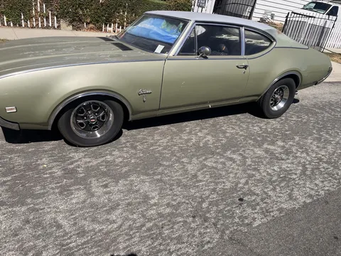 1969 Oldsmobile Cutlass Supreme Classic