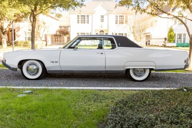1969 Oldsmobile 98 - Image 3 of 7