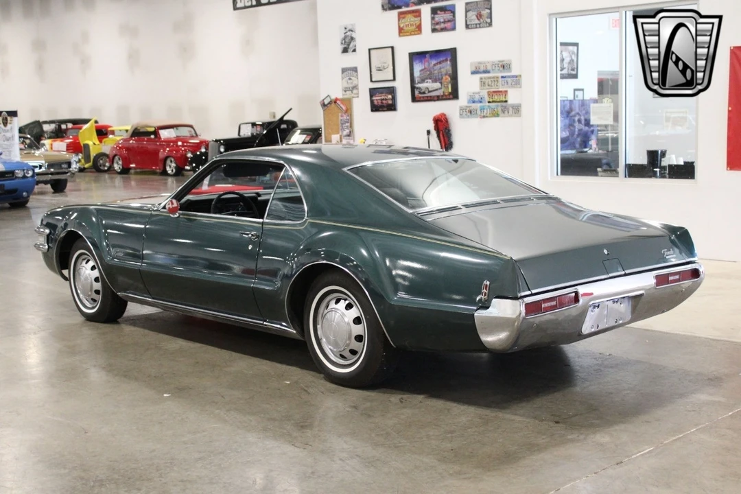 1969 Oldsmobile Toronado - Image 7 of 12