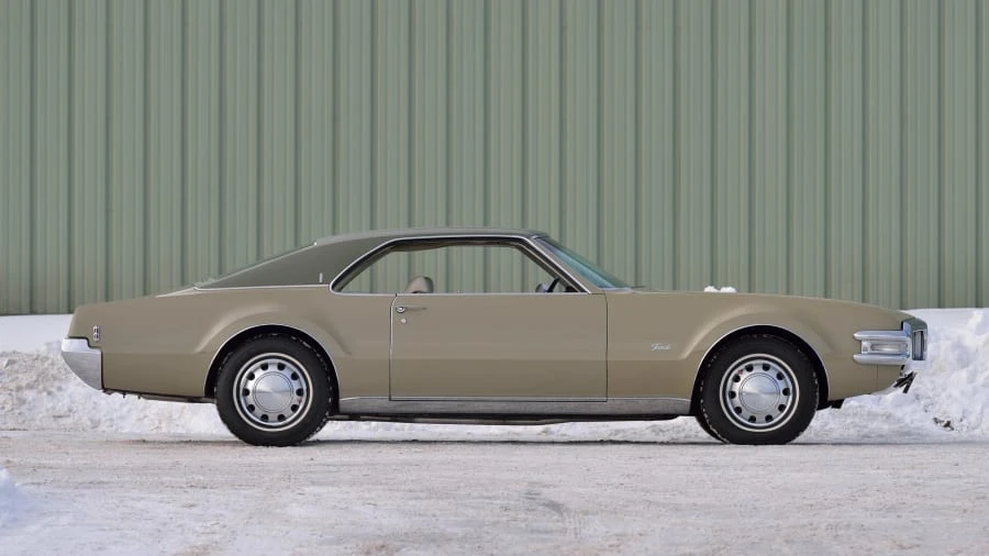1969 Oldsmobile Toronado - Image 2 of 20