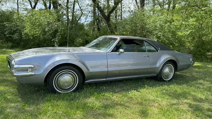 1969 Oldsmobile Toronado - Image 7 of 12