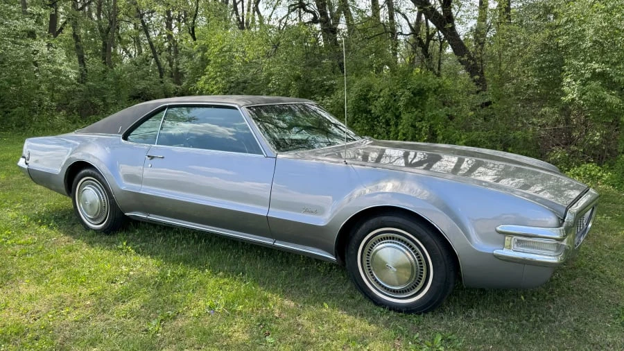 1969 Oldsmobile Toronado - Image 8 of 12