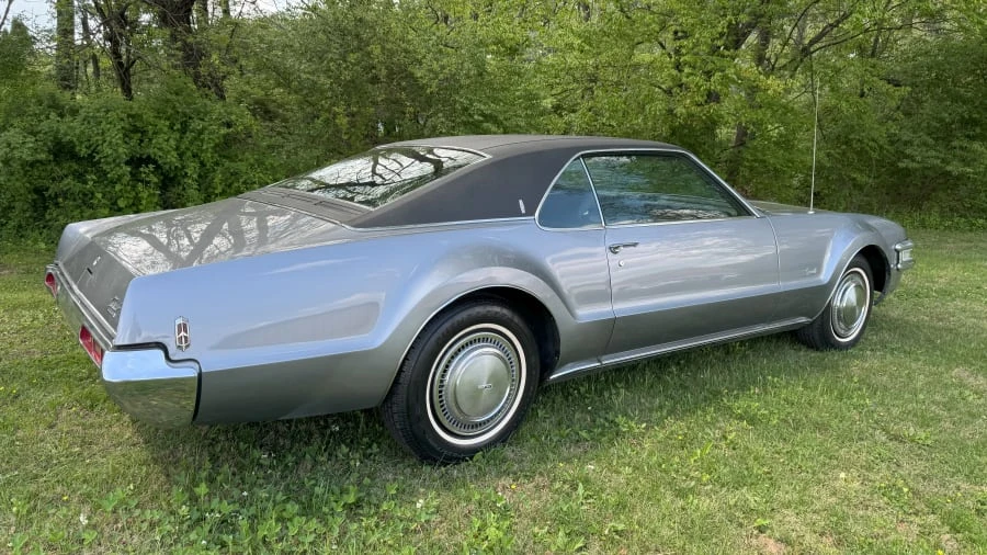 1969 Oldsmobile Toronado - Image 3 of 12