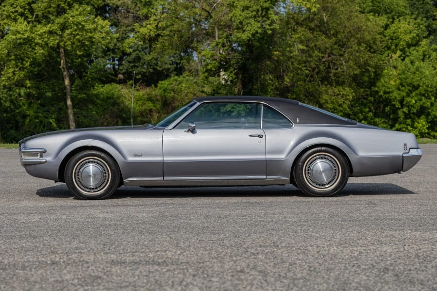 1969 Oldsmobile Toronado - Image 2 of 31