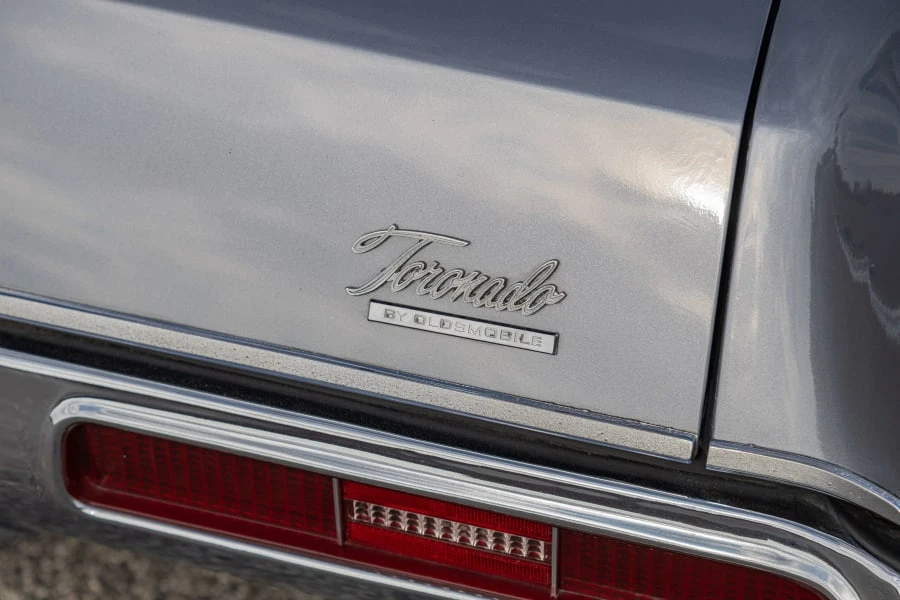 1969 Oldsmobile Toronado - Image 8 of 31