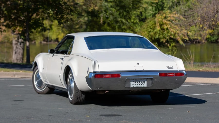 1969 Oldsmobile Toronado - Image 3 of 12
