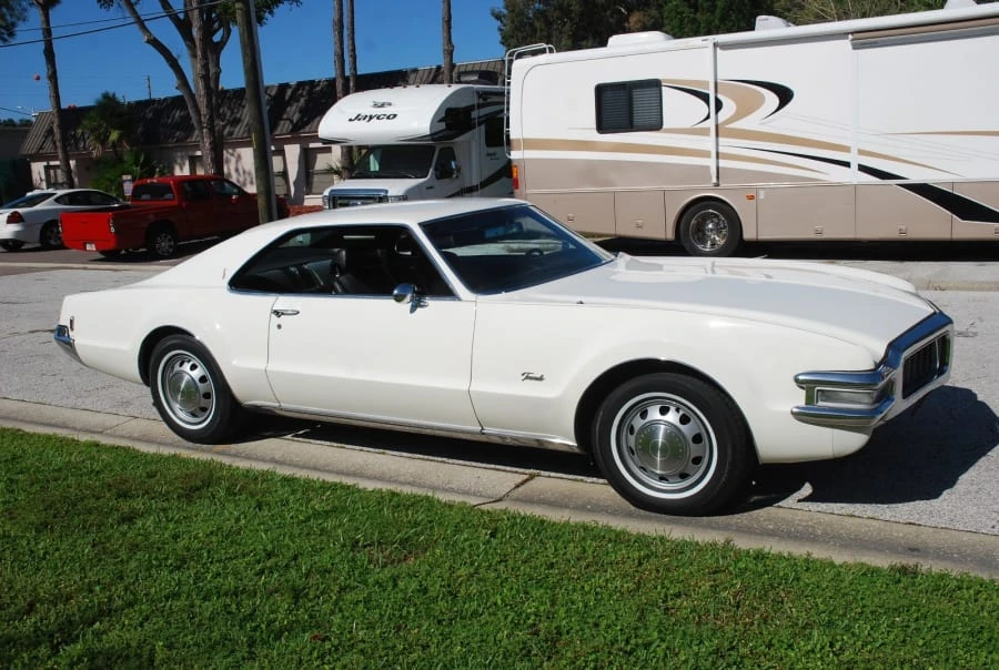 1969 Oldsmobile Toronado - Image 10 of 12