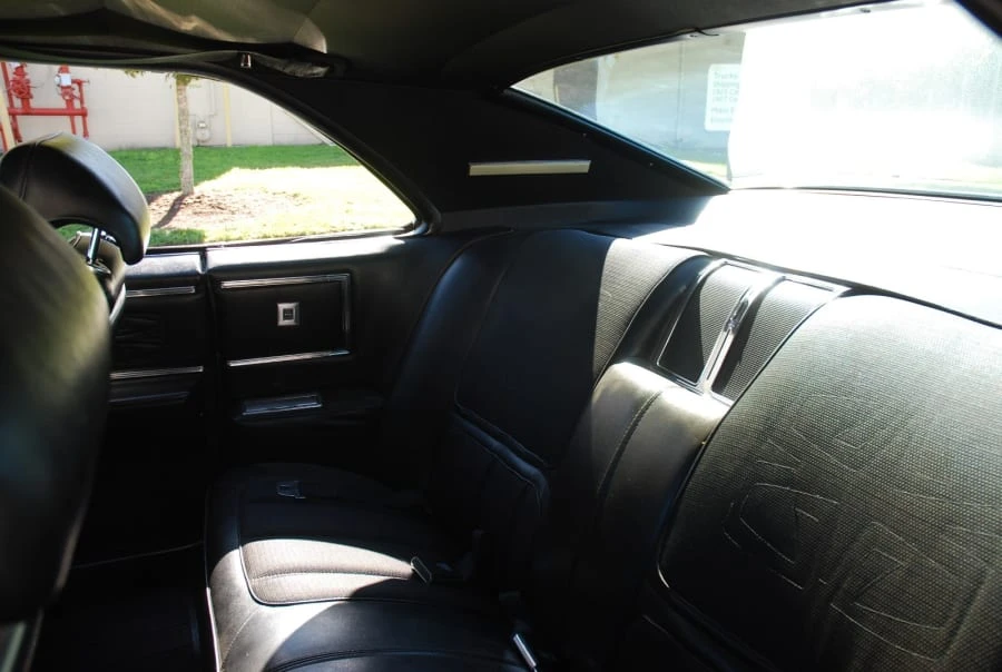 1969 Oldsmobile Toronado - Image 4 of 12