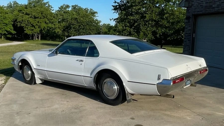 1969 Oldsmobile Toronado - Image 4 of 13