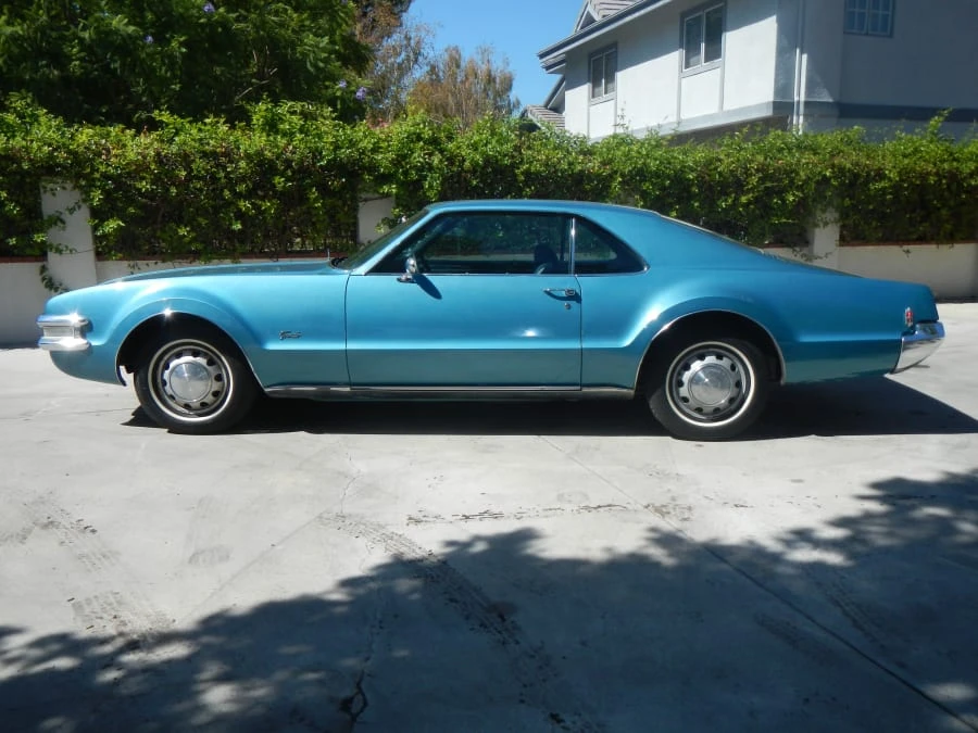 1969 Oldsmobile Toronado - Image 2 of 7