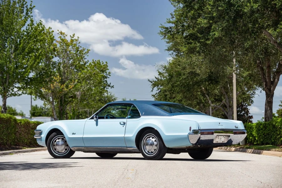 1969 Oldsmobile Toronado - Image 2 of 12