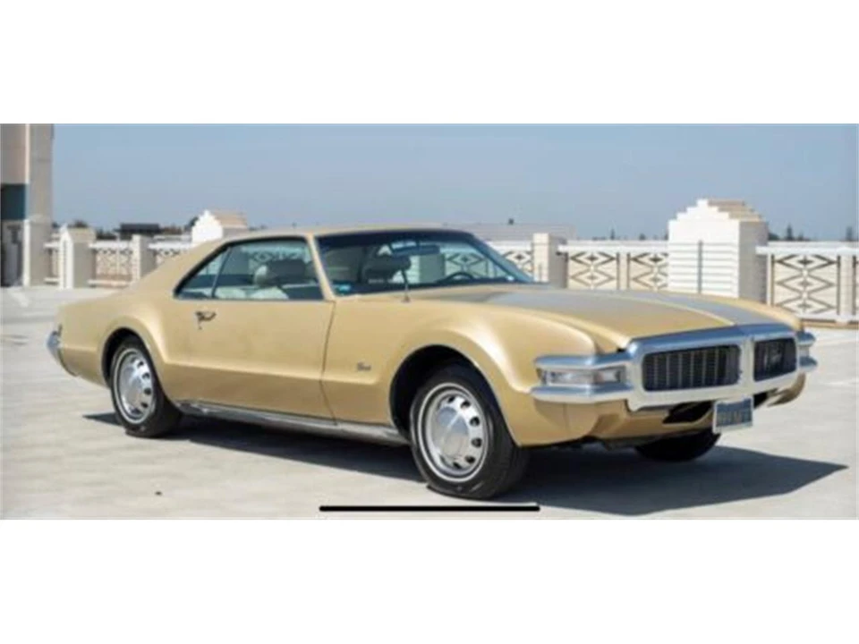 1969 Oldsmobile Toronado - Image 4 of 9