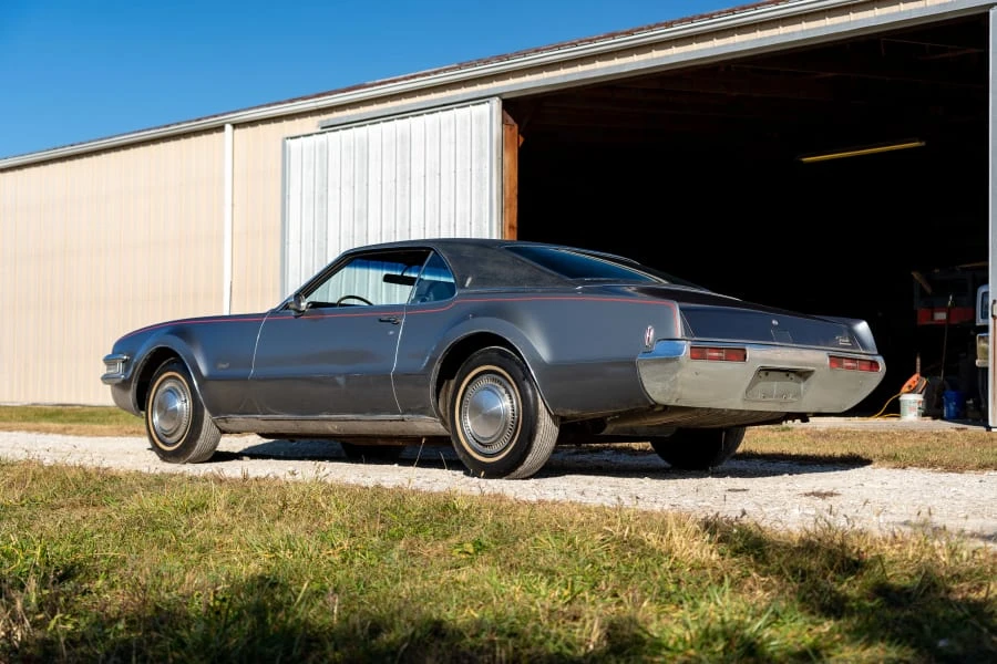 1969 Oldsmobile Toronado - Image 8 of 23