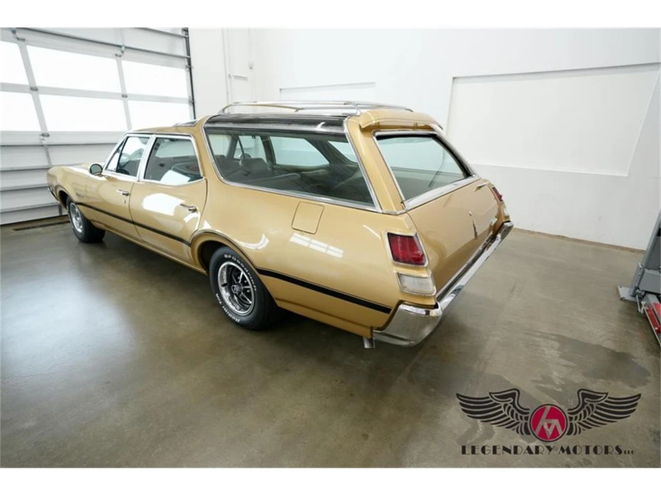 1969 Oldsmobile Vista Cruiser - Image 3 of 31