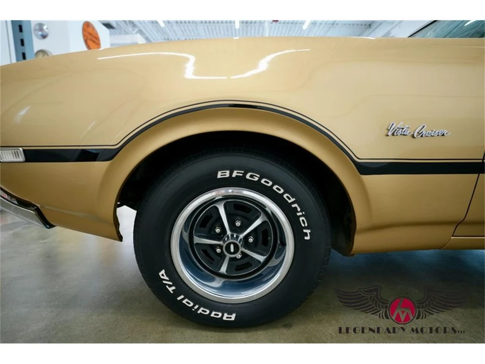 1969 Oldsmobile Vista Cruiser - Image 13 of 31