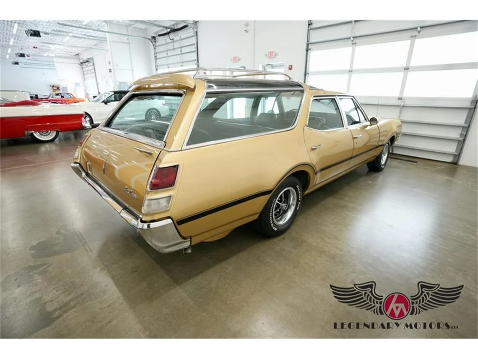 1969 Oldsmobile Vista Cruiser - Image 5 of 31