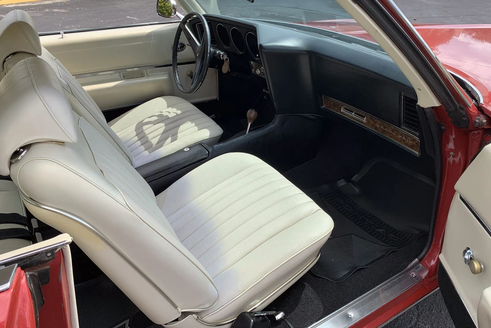 1969 Pontiac Grand Prix 2nd Gen - Image 4 of 11