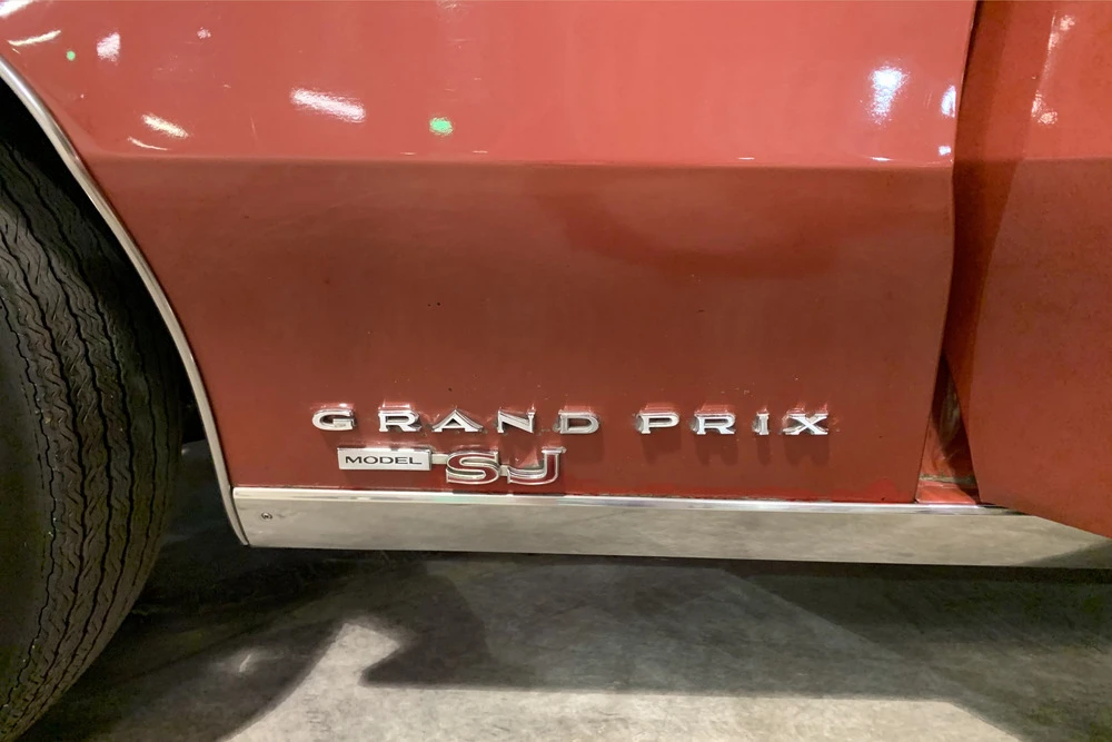 1969 Pontiac Grand Prix 2nd Gen - Image 8 of 11