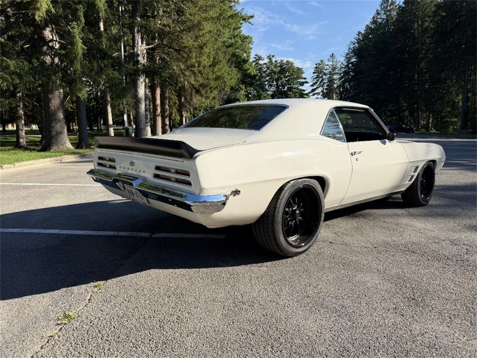 1969 Pontiac Firebird 1st Gen - Image 11 of 31