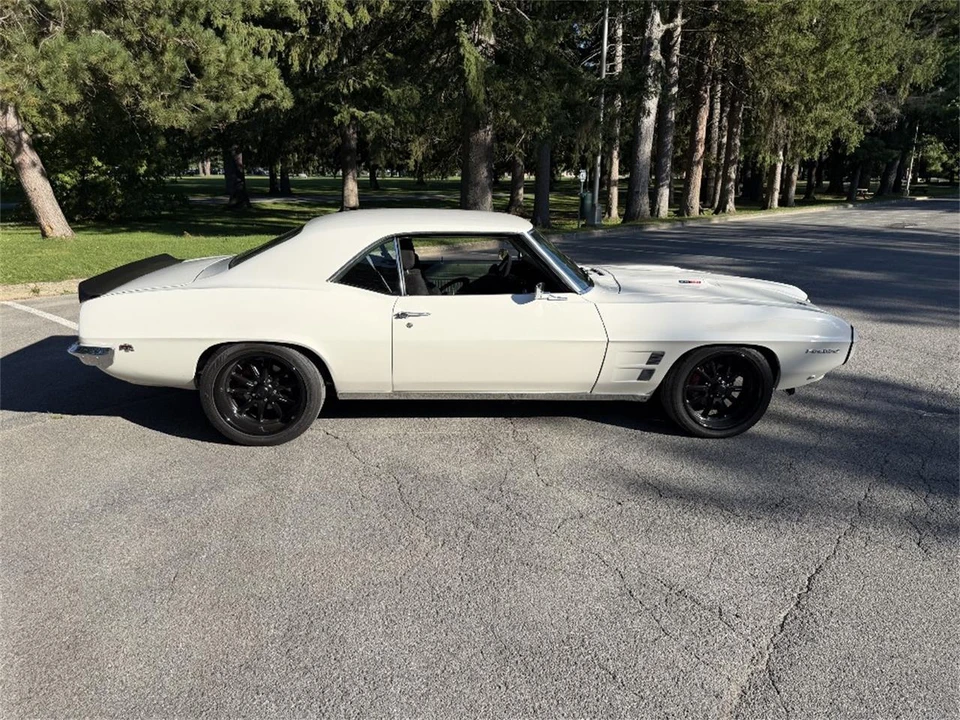 1969 Pontiac Firebird 1st Gen - Image 13 of 31
