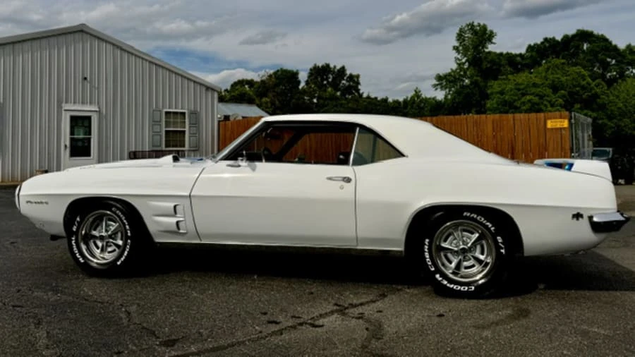 1969 Pontiac Firebird 1st Gen - Image 15 of 31