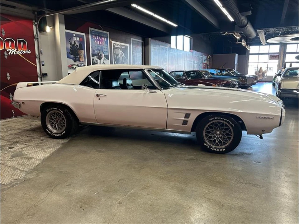 1969 Pontiac Firebird 1st Gen - Image 19 of 31