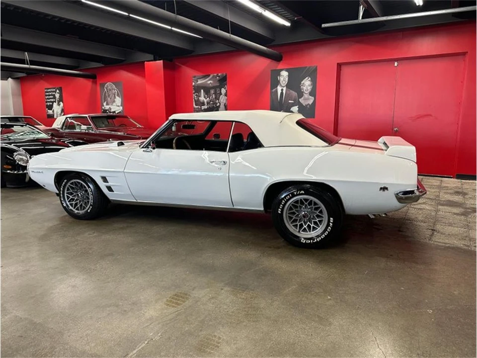 1969 Pontiac Firebird 1st Gen - Image 26 of 31