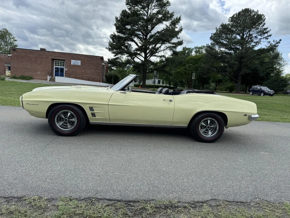 1969 Pontiac Firebird 1st Gen - Image 9 of 31