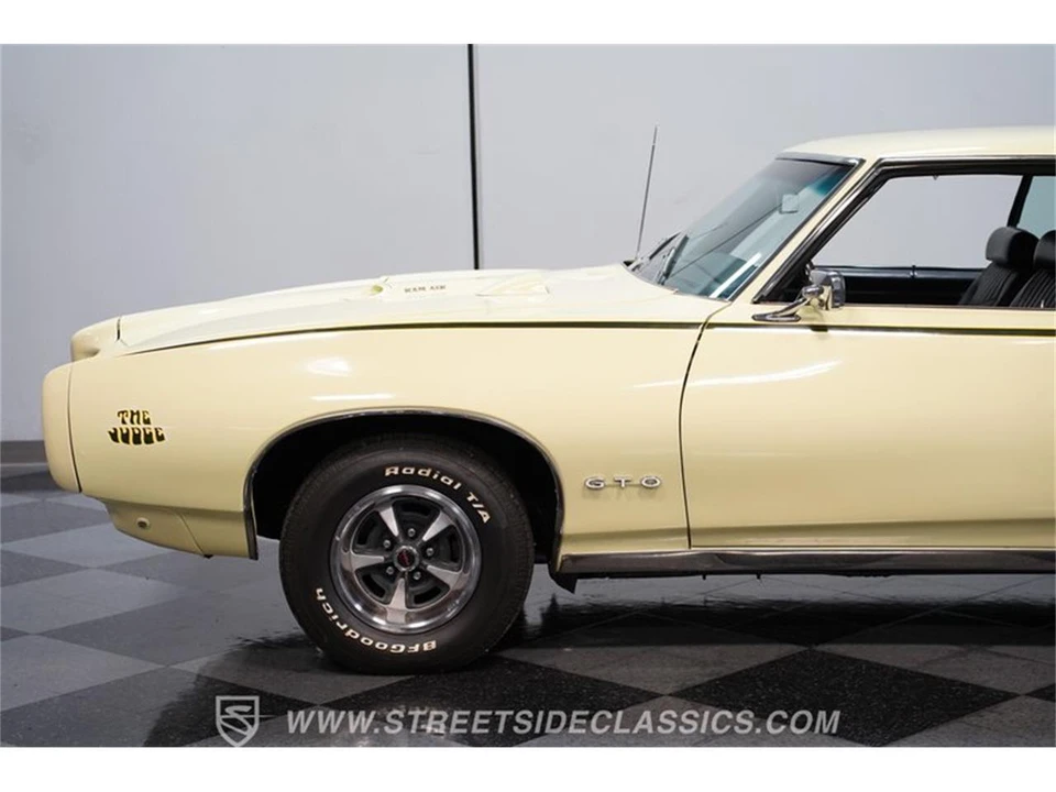 1969 Pontiac GTO 2nd Gen - Image 17 of 31