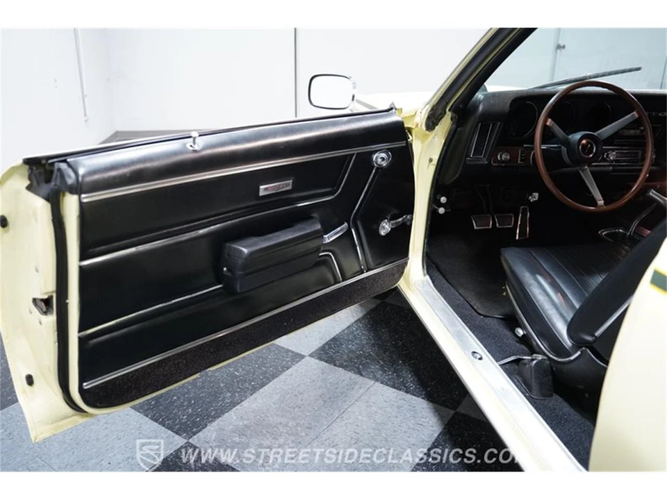 1969 Pontiac GTO 2nd Gen - Image 26 of 31