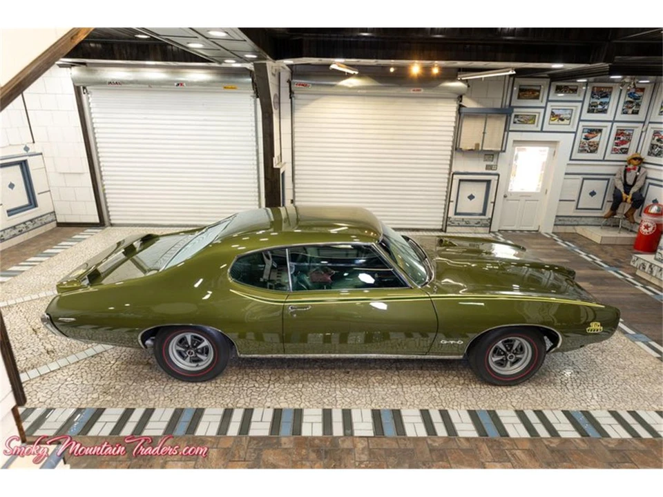 1969 Pontiac GTO 2nd Gen - Image 25 of 31