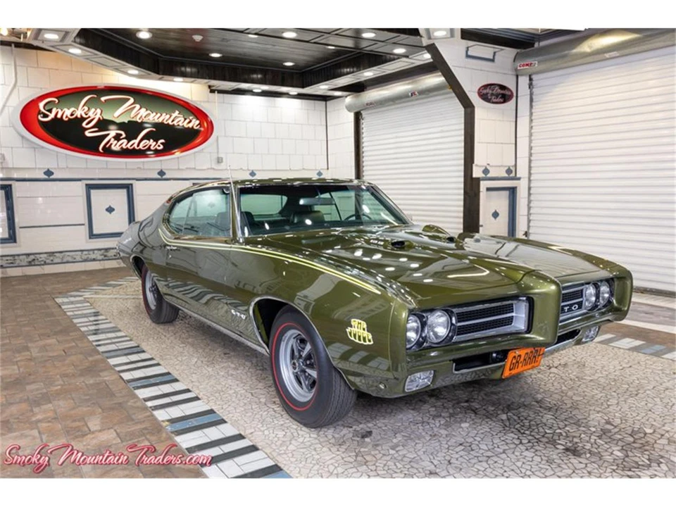 1969 Pontiac GTO 2nd Gen - Image 16 of 31