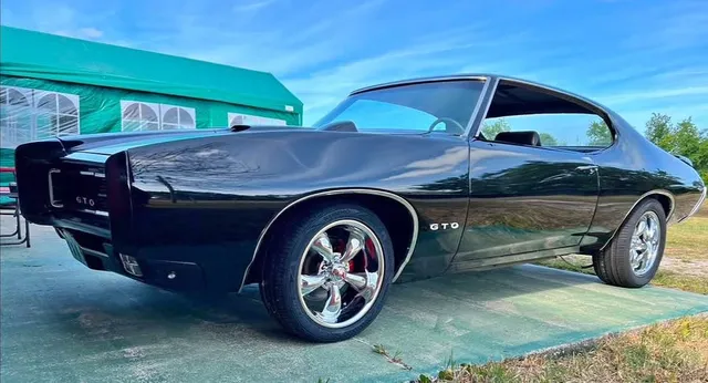 1969 Pontiac GTO Coupe 2D