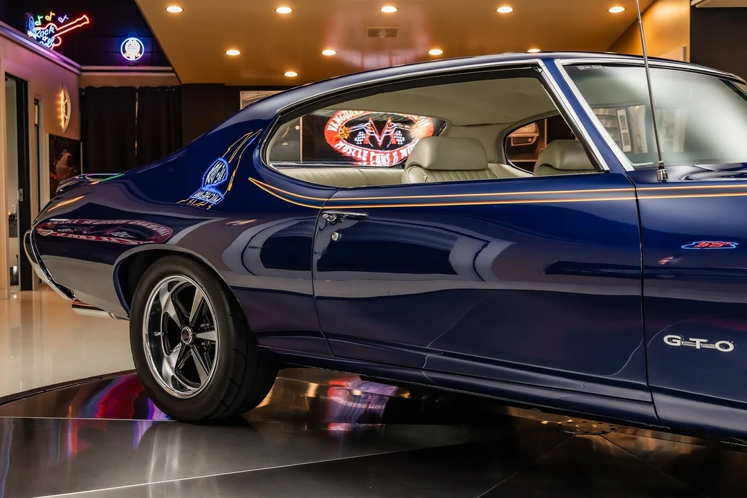 1969 Pontiac GTO 2nd Gen - Image 23 of 24