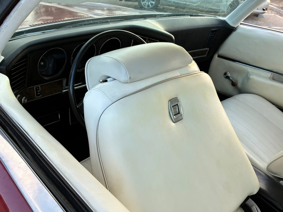 1969 Pontiac Grand Prix 2nd Gen - Image 25 of 31