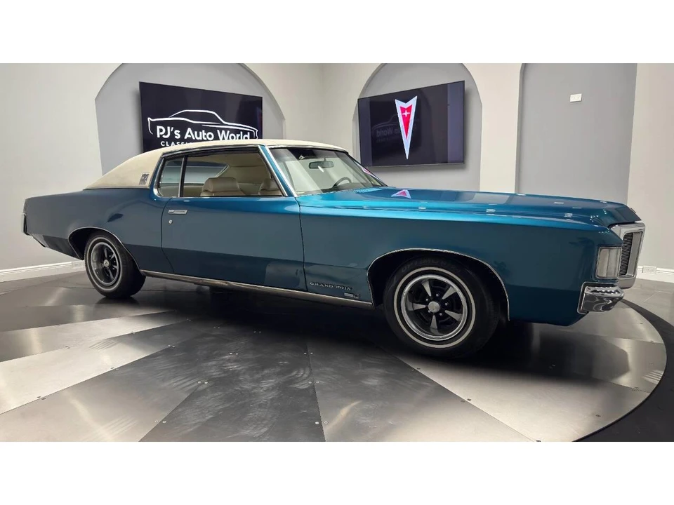 1969 Pontiac Grand Prix 2nd Gen - Image 11 of 31