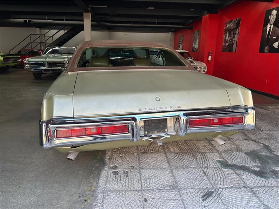 1969 Pontiac Grand Prix 2nd Gen - Image 25 of 31