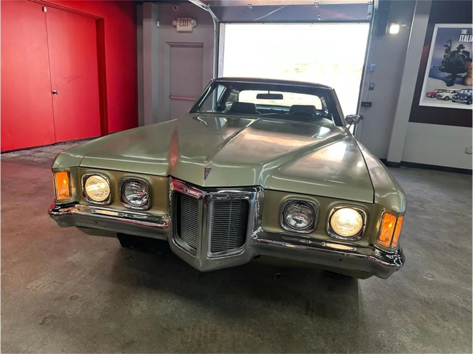1969 Pontiac Grand Prix 2nd Gen - Image 10 of 31