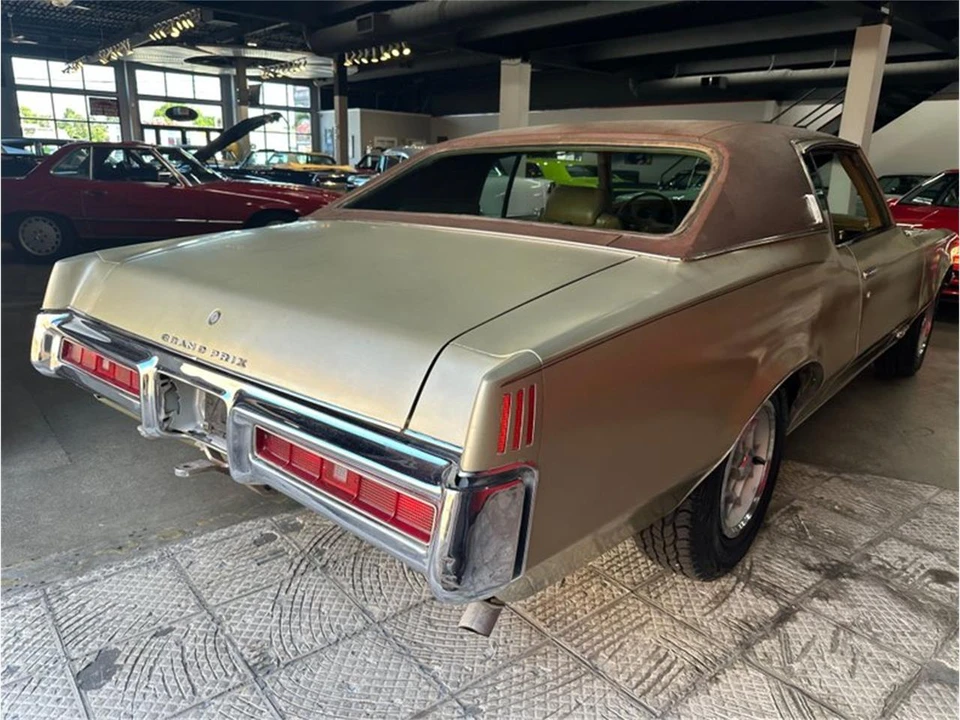 1969 Pontiac Grand Prix 2nd Gen - Image 22 of 31