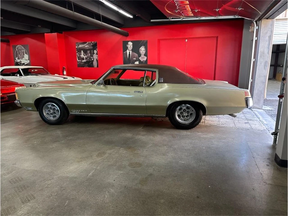 1969 Pontiac Grand Prix 2nd Gen - Image 27 of 31