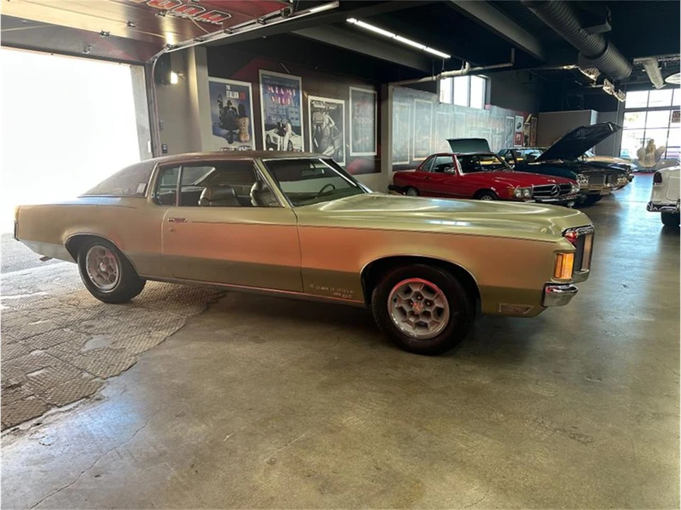 1969 Pontiac Grand Prix 2nd Gen - Image 12 of 31