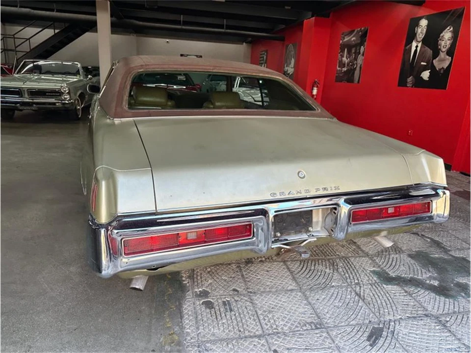 1969 Pontiac Grand Prix 2nd Gen - Image 24 of 31
