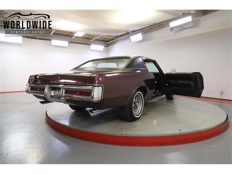 1969 Pontiac Grand Prix 2nd Gen - Image 28 of 31