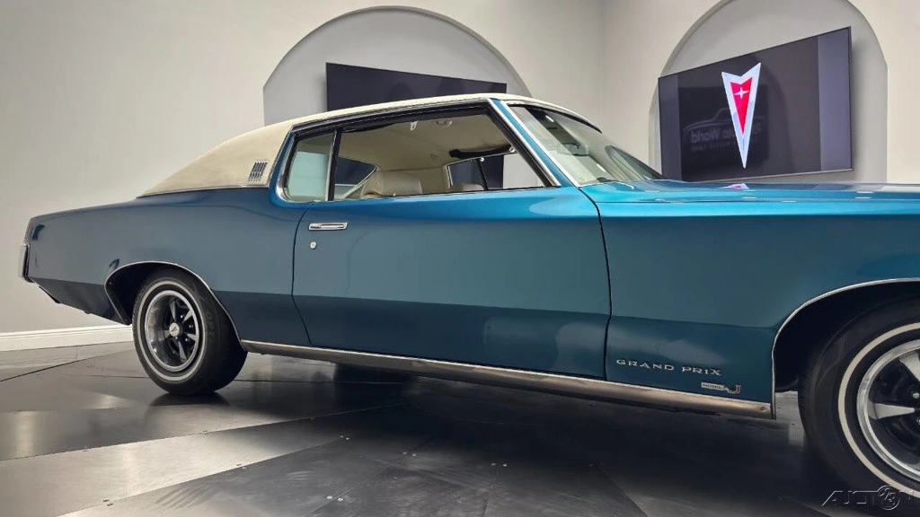1969 Pontiac Grand Prix 2nd Gen - Image 15 of 24