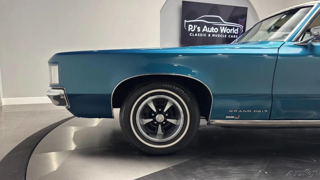 1969 Pontiac Grand Prix 2nd Gen - Image 17 of 24