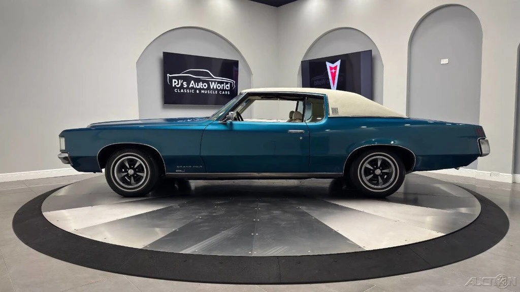 1969 Pontiac Grand Prix 2nd Gen - Image 2 of 24