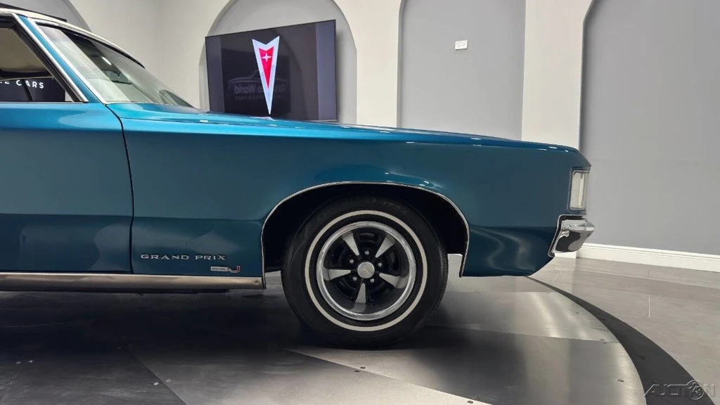 1969 Pontiac Grand Prix 2nd Gen - Image 13 of 24