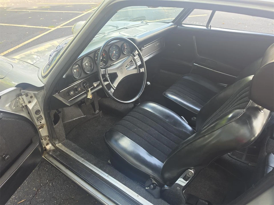 1969 Porsche 911 T F-Body LWB - Image 17 of 31